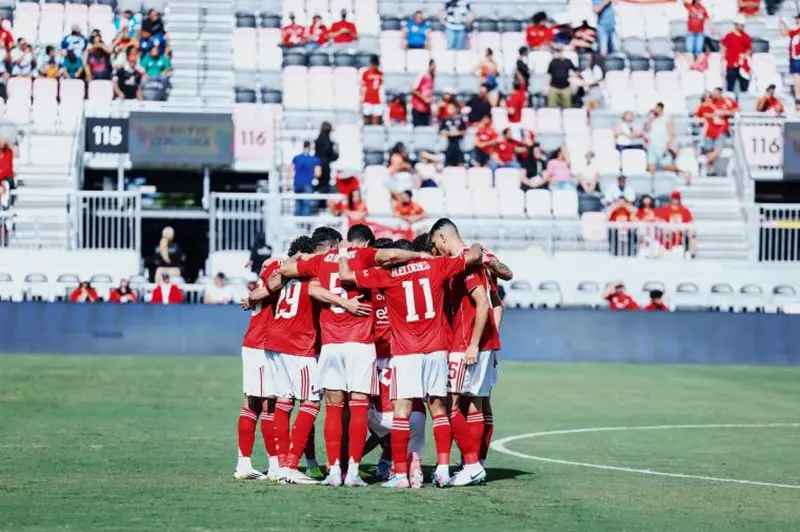 استراتيجيات الأهلي لحل أزمة المهاجم الأساسي: وسام وجراديشار تحت قيادة ريبييرو قبل مواجهة إنتر ميامي